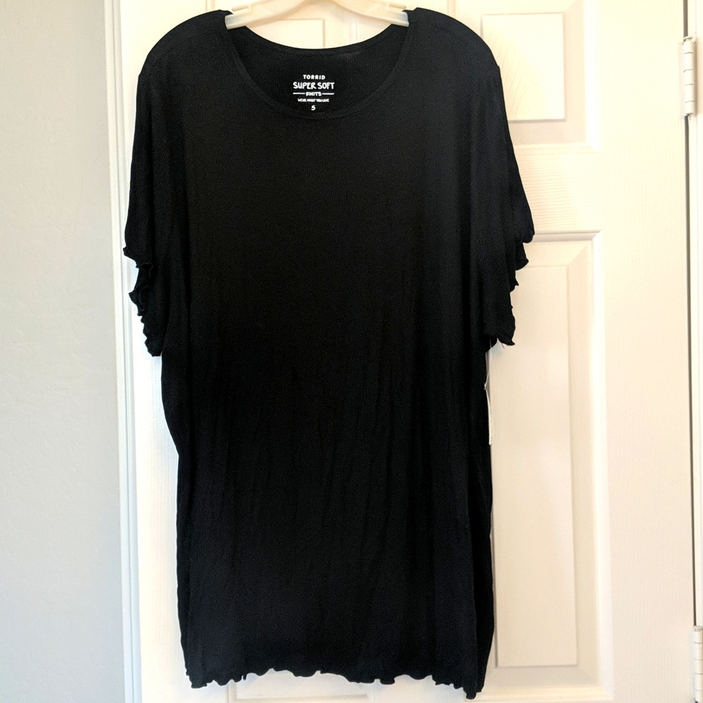 NWT Torrid Super Soft Black Ribbed Tee Size 5